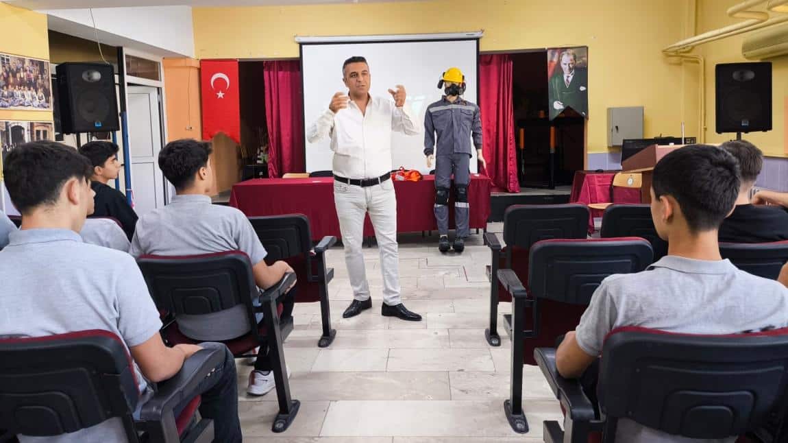 Öğrencilerimize İş Sağlığı ve Güvenliği Eğitimi Verildi